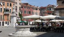 11-venezia-classica-campo-santo-stefano