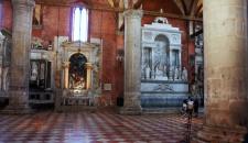 12-basilica-s-maria-gloriosa-dei-frari-001