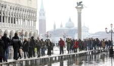 01-acqua-alta-in-piazza-san-marco