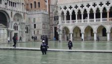 03-acqua-alta-in-piazza-san-marco
