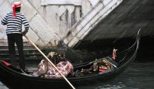 08-imbarcazioni-veneziane-gondola